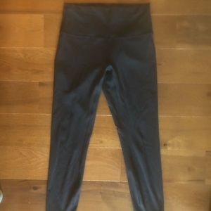 Lululemon size 8 Wunder Train size 8 black